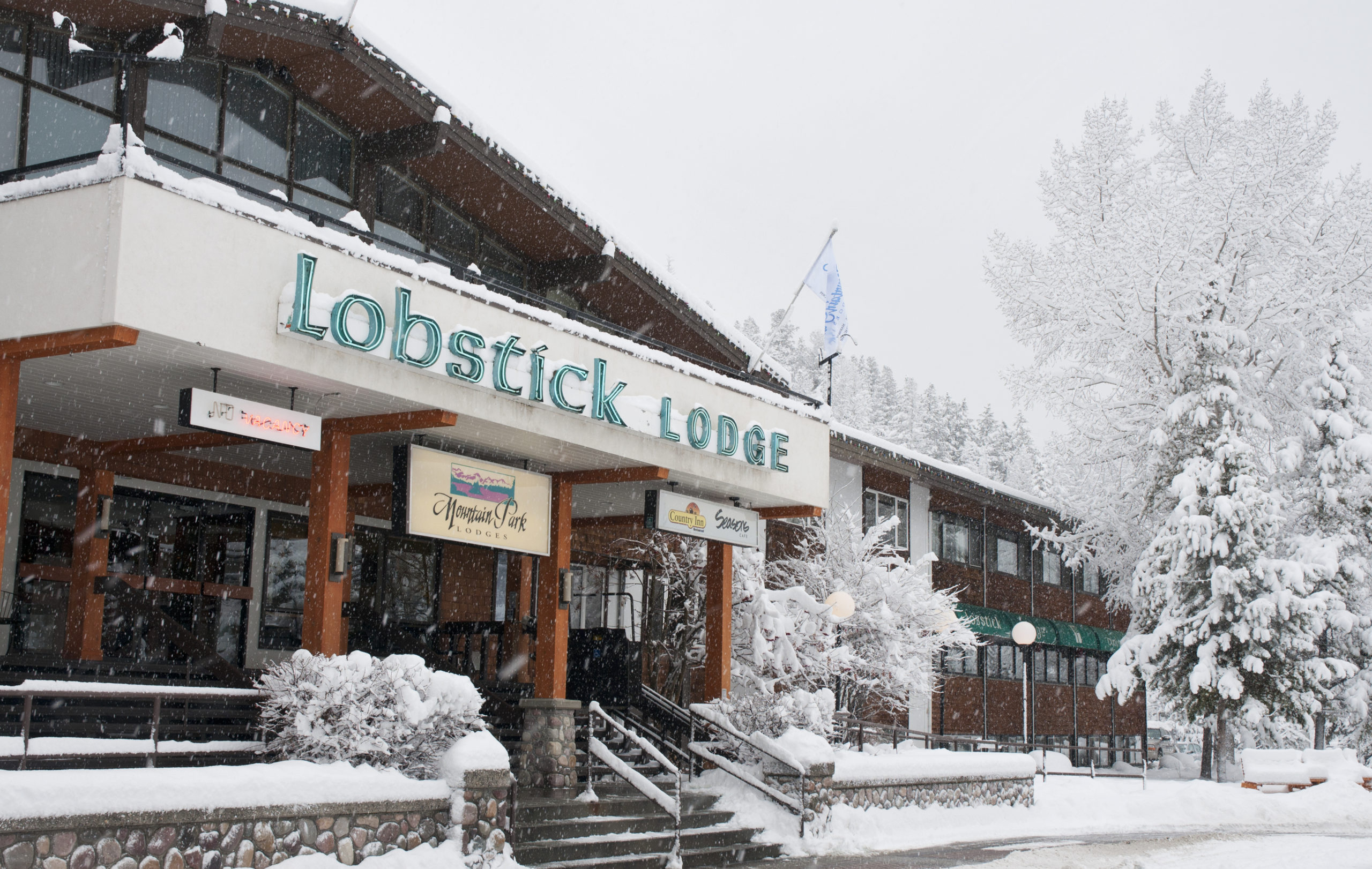 Marmot Basin Hotel Lobstick Lodge