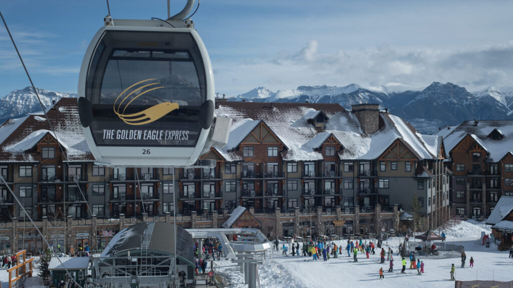 Ski 14 Kicking Horse Golden BC Credit Destination BC and Reuben Krabbe